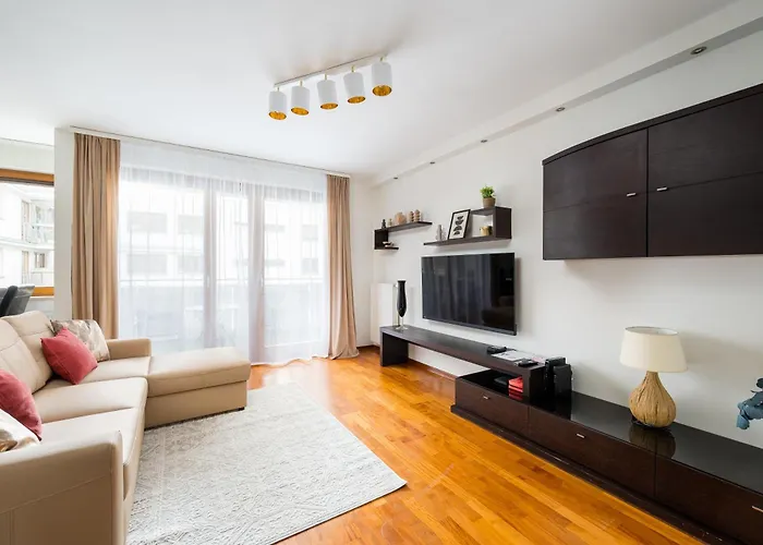 Metro Wilanowska Cosy Apartment