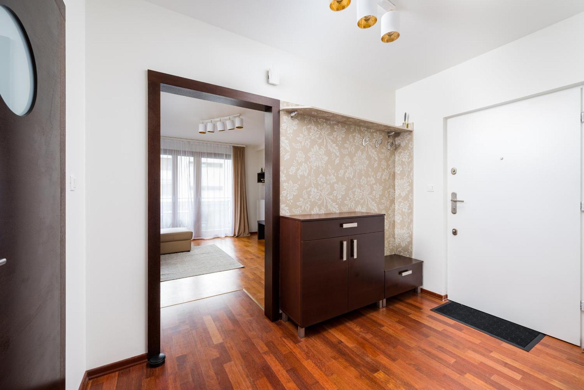 Metro Wilanowska Cosy Apartment Warsaw